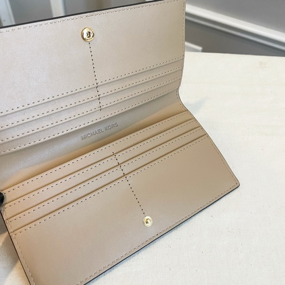 NeW! Michael Kors Reed Tote Set - Picture 8 of 9